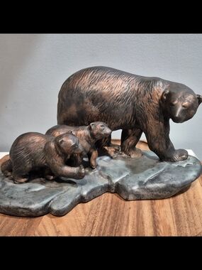 Rustic Faux Bronze Bear Family Statue – Resin Mother Bear & Cubs Figurine